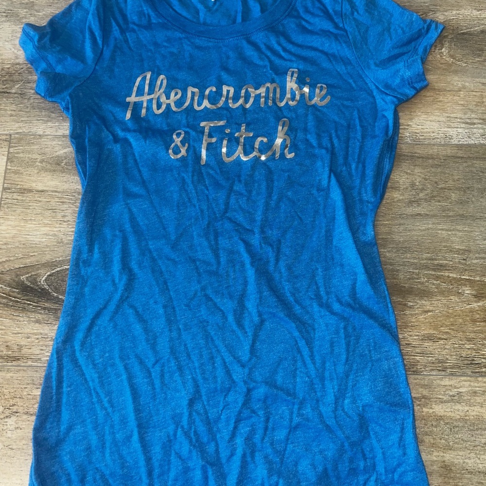 Abercrombie & Fitch Blue T-Shirt NWT